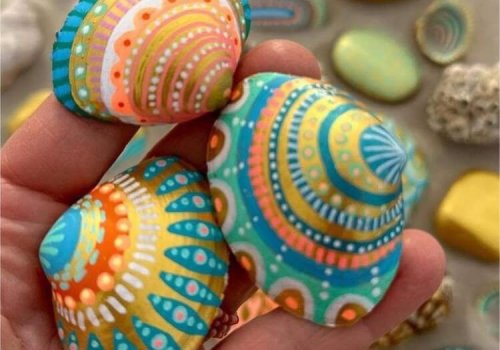 Vrolijke Ingekleurde Schelpen Resultaten Van Workshop Hello Mojo In Kortrijk Met Creatieve DIY Pakket Mogelijkheid