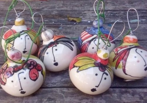 Keramiek kerstbal schilderen atelier Heule - Kortrijk